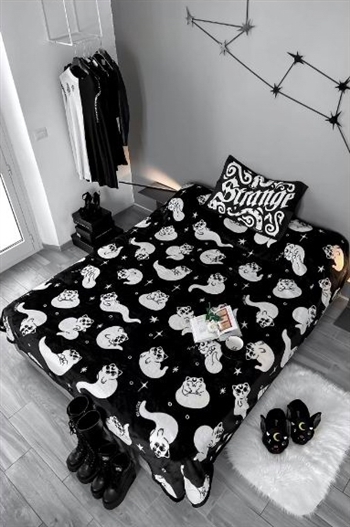 KILLSTAR Ghost Kitty Blanket [BLACK/WHITE]