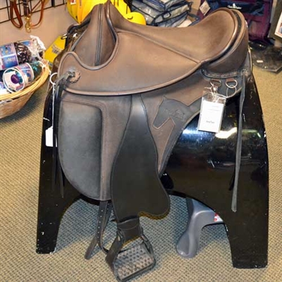 Used Barefoot Tahoe Treeless Saddle - Black & Brown - Size 2