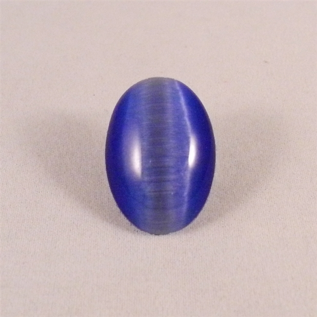 Vintage, oval, cats eye cabochon. 18mm x 25mm. SAPPHIRE