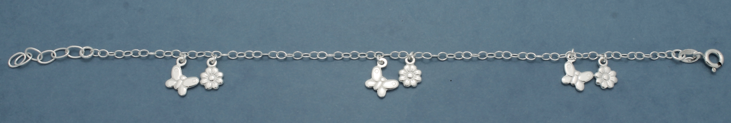 S113085B/2 Silver Charm Bracelet
