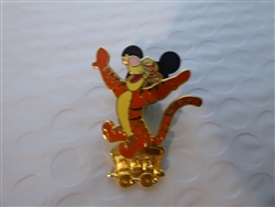 Disney Trading 11733 WDW Cast Lanyard Series - Tigger on a Train Car