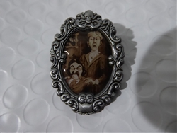 Disney Trading  125375 Haunted Mansion Cameo Mystery Collection - The Couple only