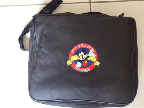 DLR - Pin Trading Logo Pin Bag (Mickey)