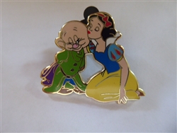 Disney Trading Pin 135009 HKDL - Snow White Kissing Dopey