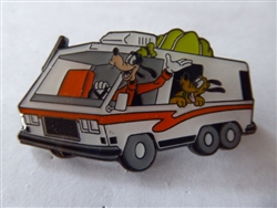 Disney Trading Pin  152952 Loungefly - Goofy & Pluto - Mickey Mouse & Friend RV - Mystery