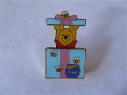 Disney Trading Pin 160263     Loungefly - Pooh in Christmas Present - Holiday Gift Box - Slider