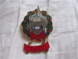 Disney Trading Pin 26319: DLR - Disneyland Castle Holiday 2003