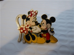 Disney Trading Pin Engagement - Mickey proposes to Minnie Mouse