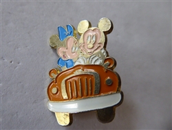 Disney Trading Pin 34903 Sedesma - Mickey & Minnie in Orange Car