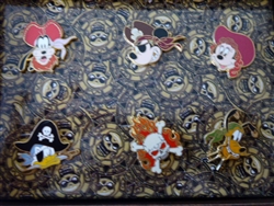 Disney Trading Pins  48020 DLR - Pirates of the Caribbean - Mini Character - 6 Pin Box Set