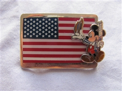 Disney Trading Pin 8038: DS - Mickey Mouse and Flag