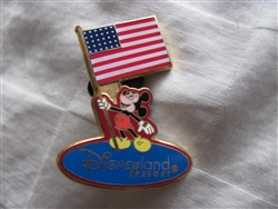 Disney Trading Pins  8234 DLR - Mickey Holding USA Flag (Red Background)