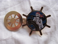 Pirates of the Caribbean - Skeleton at the Helm (Hinged)