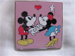 Disney Trading Pin 97546: Mickey Comic Mystery Set - Mickey & Minnie Kissing Only