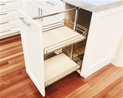 1 door base cabinet with pullout (HAFELE base pullout 2, 2 x shelves included)