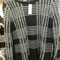 GAP Women's Sweater knit design.