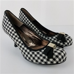 Sofft Women's NEW Houndstooth Pumps