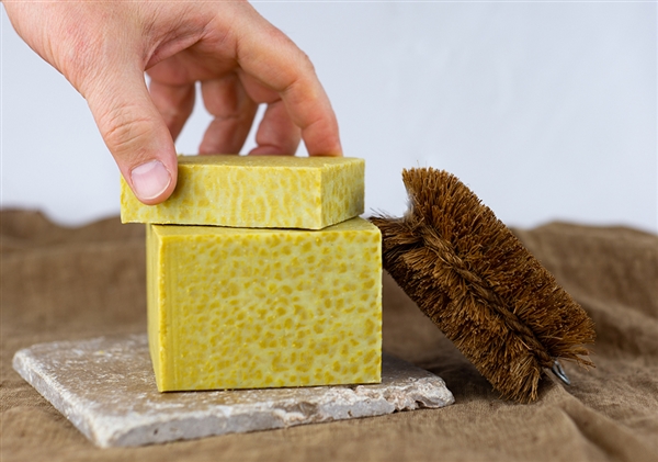 hand and old sponge wash, dish washing sponge, absorbent yellow