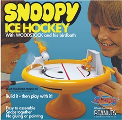ATLANTIS MODEL COMPANY ... SNOOPY ICE HOCKEY GAME WITH WOODSTOCK (SNAP)