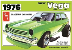 AMT ... CHEVY 1976 VEGA FUNNY CAR 1/25