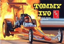 AMT ... TOMMY IVO REAR ENGINE DRAGSTER 1/25
