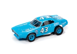 AUTO WORLD TY... 1971 PLYMOUTH ROAD RUNNER RICHARD PETTY