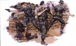 DRAGON MODEL ... GREEN BERETS 1/35