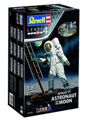 REVELL ... APOLLO 11 ASTRONAUT ON THE MOON 1:8