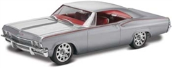 REVELL ... CHEVY '65 IMPALA 1/25