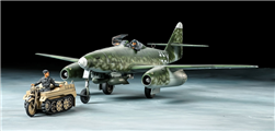 TAMIYA ... ME262 A-2A W/KETTENKRAFTRAD TOWVEHICLE & 2 CREW 1/48