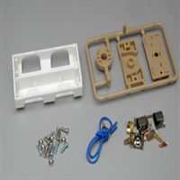 TAMIYA 70151... BATT BOX W/SWT      R6/AA/UM3