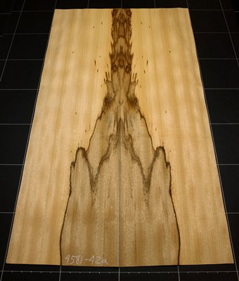 Chenchen Marbled wood veneer