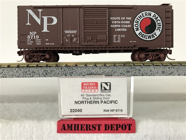 22040 Micro Trains Northern Pacific #8719 Box Car NP