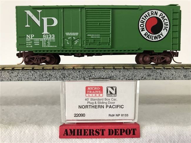 22090 Micro Trains Northern Pacific #8133 Box Car NP