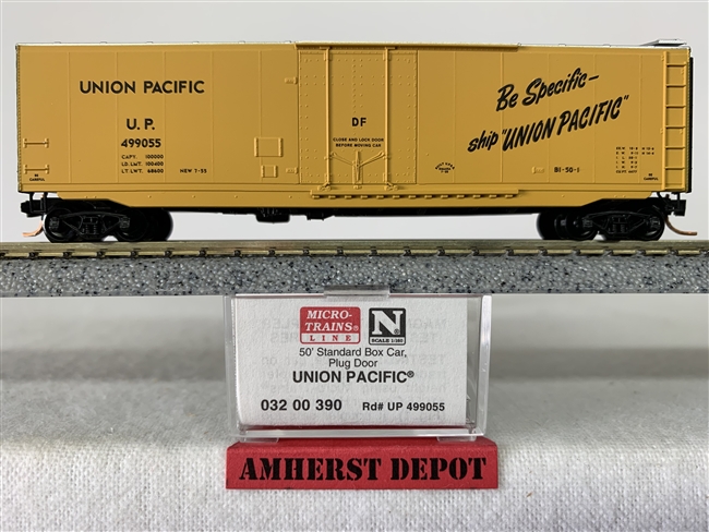 32-00-390 Micro Trains Union Pacific Box Car UP