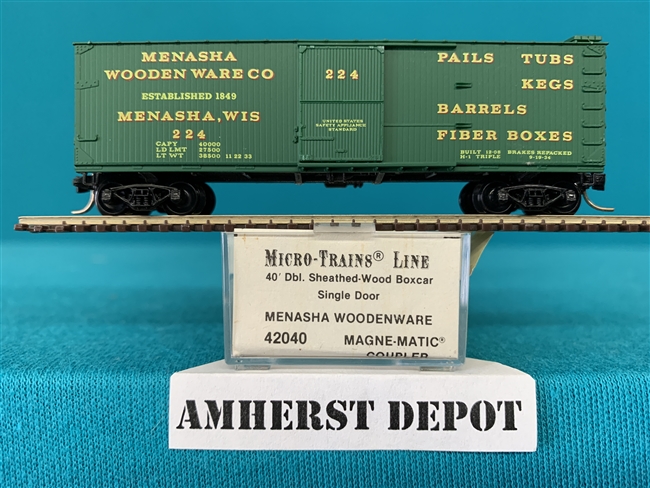 42040 Micro Trains Menasha Wooden Ware Co. Box Car