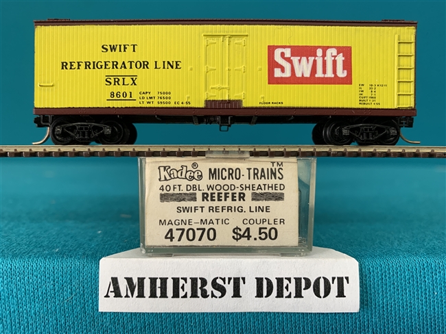 47070 Micro Trains Swift Reefer Line Wood Reefer Car