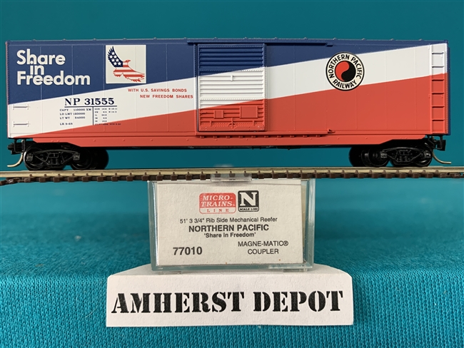 77010 Micro Trains Northern Pacific Box Car w/ Share in Freedom NP