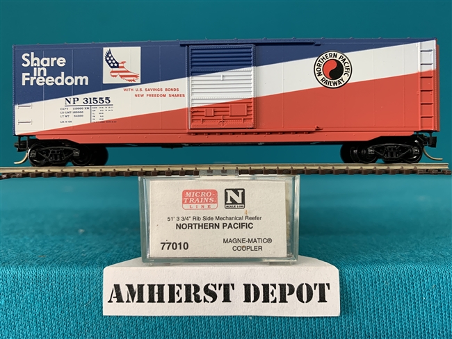 77010 Micro Trains Northern Pacific Box Car without Share in Freedom NP