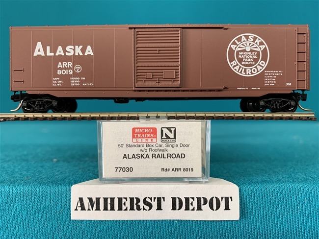 77030 Micro Trains Alaska Box Car