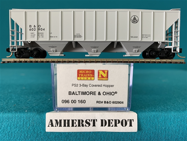 96 00 160 Micro Train Baltimore & Ohio  Covered Hopper B &O