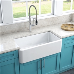 Valence Reversible Matte Farmhouse Sink with Cutting Board