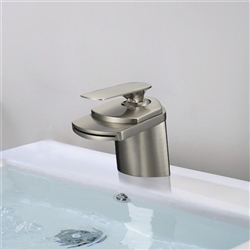 Taranto Hostelry Single Handle Deck Mount Bathroom Sink Faucet