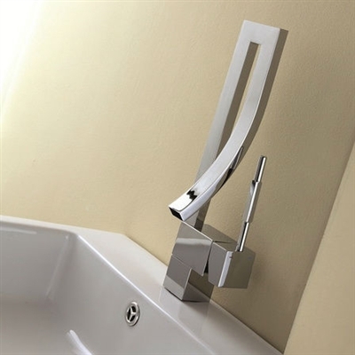 Plato Single Handle Brass Faucet