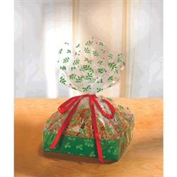 These green 8-inch treat trays come with beautifully printed cellophane bags featuring an all-over print of holly boughs. Ribbon ties are included as well. Perfect for cookies, cakes, and holiday pies. Each package contains two complete trays.