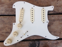 Seymour Duncan Strat Pickguard JB JR and SSL-1 CA 50's Coil Split Parchment/Creme