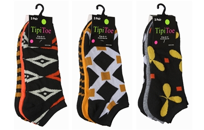 Wholesale Women's 3 Pack Novelty Patterned Cute Ankle Socks (60 Packs)