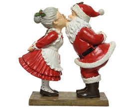 Kissing Santa And Mrs Clause 20cm