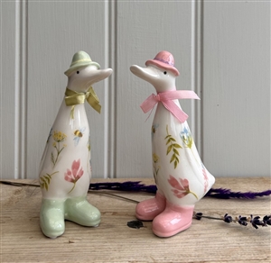 DUE MID JANUARY - 2asst Ceramic Ducks with Bees & English Wildflowers 14cm