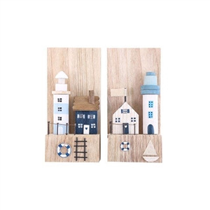 2asst Driftwood Effect Light House On Wood Base 30cm